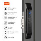 Cerradura Heavy Protec H6 instalada en puerta, panel con métodos de apertura y app Tuya en inglés